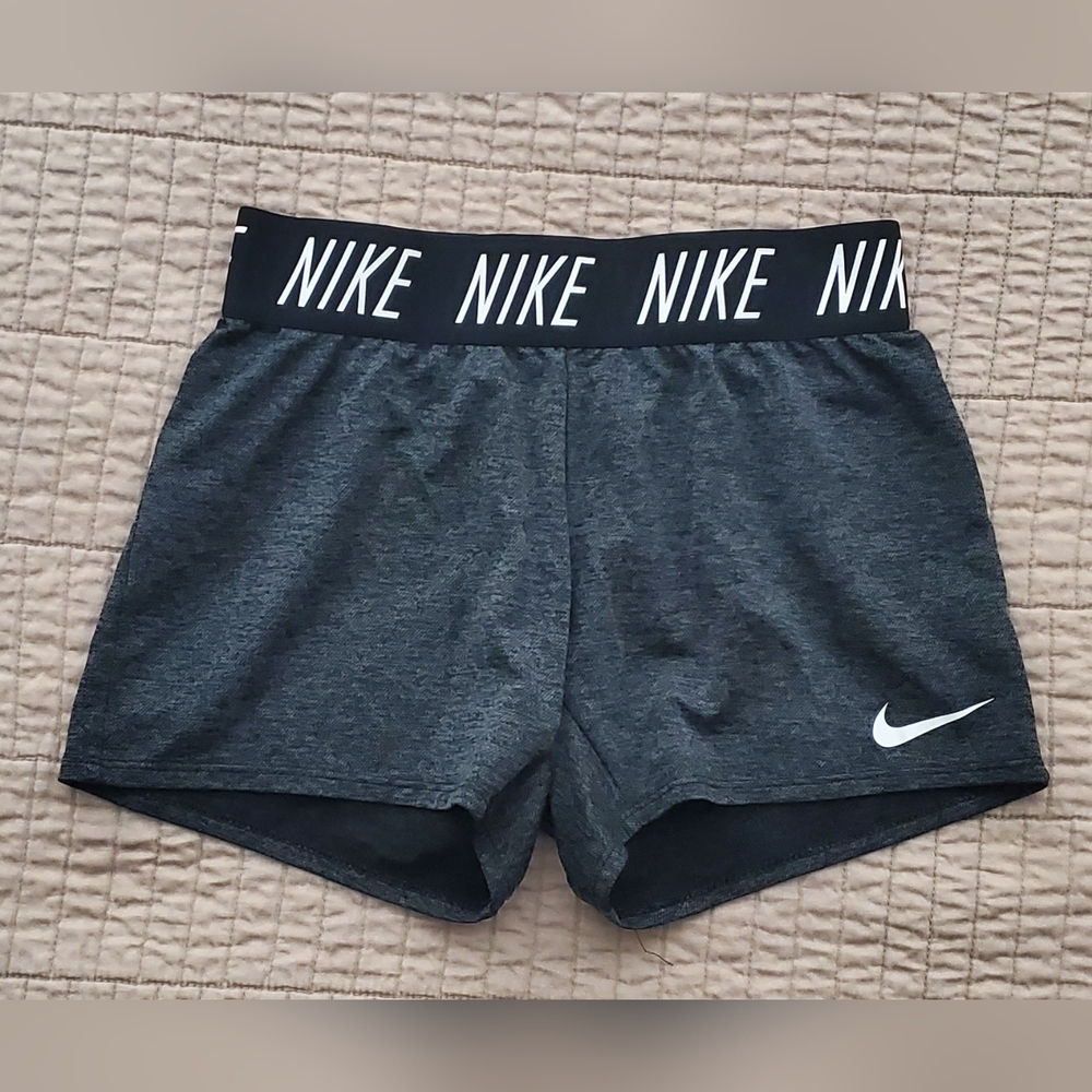 Nike Charcoal Gray Girl's Size M Athletic Shorts